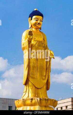 Internationale Buddha Park liegt am Fuße des Tolgoi Zaisan Hügel in Ulaanbaatar, Mongolei Stockfoto