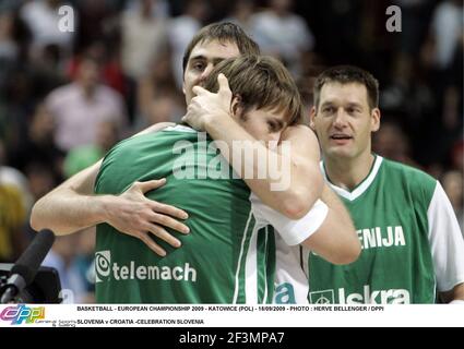 BASKETBALL - EUROPAMEISTERSCHAFT 2009 - KATOWICE (POL) - 18/09/2009 - FOTO : HERVE BELLENGER / DPPI SLOVENIA / CROATIA -CELEBRATION SLOVENIA Stockfoto