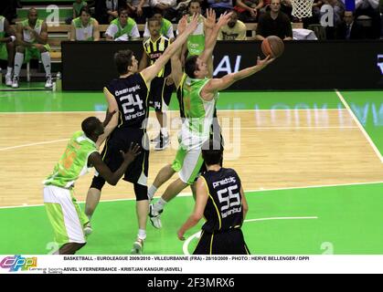 BASKETBALL - EUROLEAGUE 2009/2010 - VILLEURBANNE (FRA) - 28/10/2009 - FOTO : HERVE BELLENGER / DPPI ASVEL V FERNERBAHCE - KRISTJAN KANGUR (ASVEL) Stockfoto