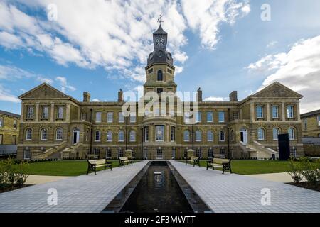 Das ehemalige Cambridge Military Hospital Gebäude in Aldershot wurde jetzt in luxuriöse Wohnwohnungen umgewandelt, Hampshire, England, Großbritannien, März 2021 Stockfoto