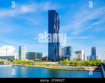 Donau Stadt oder Donaustadt ist der Bezirk von Wien, Österreich. Donaustadt Donau City ist ein modernes Viertel mit Wolkenkratzern und Geschäftszentren in Vie Stockfoto