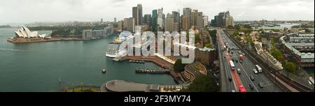 Blick vom Pylon Lookout auf die Harbour Bridge in Sydney in New South Wales in Australien Stockfoto
