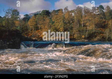 Die Garb-uisge Rapids auf dem River Affric Scotland Stockfoto