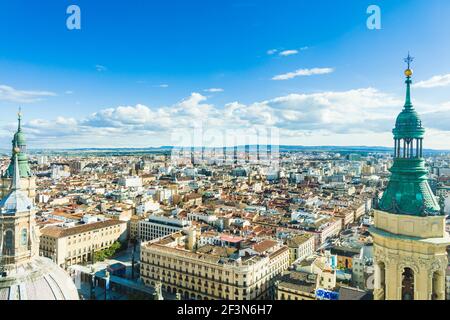 Aussichtspunkt von der Basilika unserer Lieben Frau von Pilar Kathedrale.Stadt Zaragoza Altstadt in Spanien Stockfoto