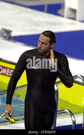 Der australische Schwimmer Ian Thorpe trägt einen schwarzen Jumpsuit während der Schwimmweltmeisterschaft in Barcelona 2003. Stockfoto