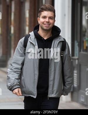 London, Großbritannien. März 2021, 17th. Sonny Jay verlässt die Global Radio Studios. Kredit: Mark Thomas/Alamy Live Nachrichten Stockfoto
