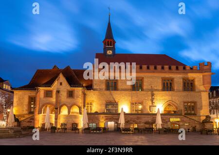 Das alte Rathaus in der Abenddämmerung, Göttingen, Niedersachsen, Deutschland das alte Rathaus bei Nacht, Göttingen, Niedersachsen, Deutschland Stockfoto