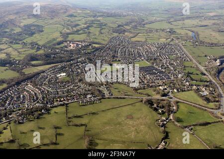 Luftaufnahme von Burley in Wharfedale (ein Dorf zwischen Otley & Ilkley), Yorkshire Stockfoto