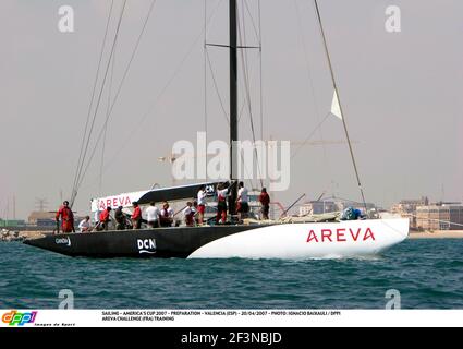 SEGELN - AMERICA'S CUP 2007 - VORBEREITUNG - VALENCIA (ESP) - 20/04/2007 - FOTO : IGNACIO BAIXAULI / DPPI AREVA CHALLENGE (FRA) TRAINING Stockfoto