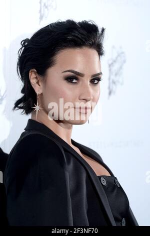 Datei Foto vom 12. Januar 2016 von Demi Lovato besucht Stella McCartney Herbst 2016 Präsentation in Los Angeles, CA, USA. - Demi Lovato sagt, dass sie vergewaltigt wurde, als sie erst 15 war und Ende 2000s für den Disney Channel arbeitete. Foto von Lionel Hahn/ABACAPRESS.COM Stockfoto