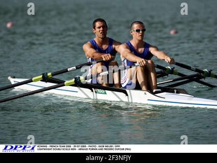 RUDERN - FRANZÖSISCHES TEAM 2005 - 29/07/2005 - FOTO : IGOR MEIJER / DPPI LEICHTE DOPPELSCHÄDEL MÄNNER - ARNAUD PORNIN UND FREDERIC DUFOUR (FRA) Stockfoto