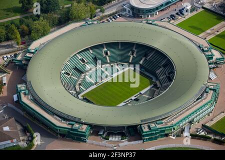 No,1 COURT, All England Lawn Tennis und Croquet Club, Wimbledon, London. Eröffnet im Jahr 1997, No. 1 Court ist der nächste prestigeträchtigste Tennisplatz in Wimb Stockfoto