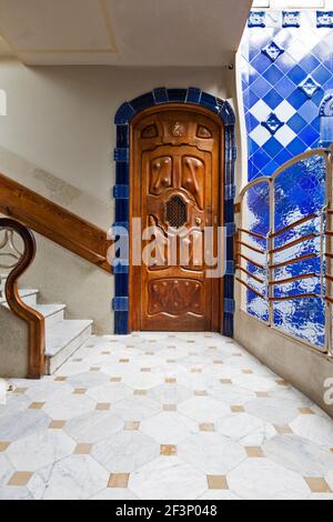 Private flat resident's interior doorway and general stairway, Casa Batllo, Barcelona, 1904-07. Stock Photo