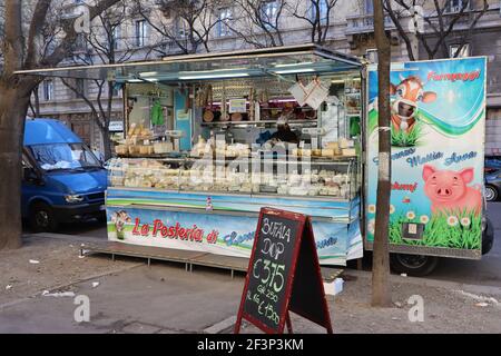 Imbissstand in Mailand, Italien Stockfoto