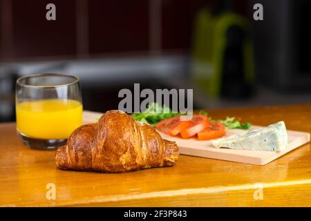 Köstliche Frische Backwaren Aus Der Serbischen Bäckerei. Stockfoto