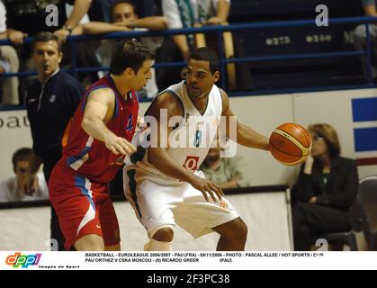 BASKETBALL - EUROLEAGUE 2006/2007 - PAU (FRA) - 08/11/2006 - FOTO : PASCAL ALLEE / HOT SPORTS / DPPI PAU ORTHEZ V CSKA MOSCOU - (8) RICARDO GREER (PAU) Stockfoto