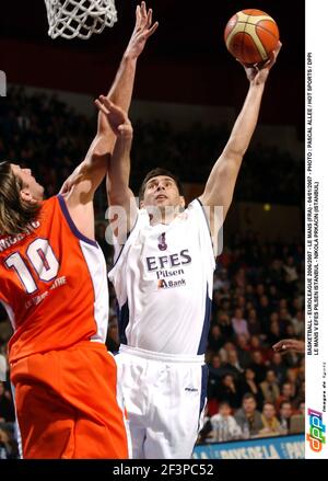 BASKETBALL - EUROLEAGUE 2006/2007 - LE MANS (FRA) - 04/01/2007 - FOTO : PASCAL ALLEE / HOT SPORTS / DPPI LE MANS V EFES PILSEN ISTANBUL - NIKOLA PRKACIN (ISTANBUL) Stockfoto