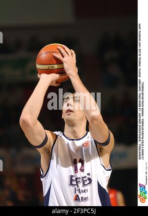 BASKETBALL - EUROLEAGUE 2006/2007 - LE MANS (FRA) - 04/01/2007 - FOTO : PASCAL ALLEE / HOT SPORTS / DPPI LE MANS V EFES PILSEN ISTANBUL - KEREM GONLUM (ISTANBUL) Stockfoto