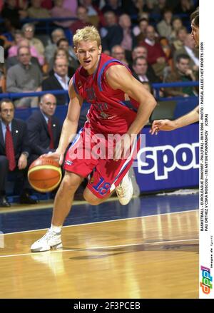 BASKETBALL - EUROLEAGUE 2006/2007 - PAU (FRA) - 08/11/2006 - FOTO : PASCAL ALLEE / HOT SPORTS / DPPI PAU ORTHEZ V CSKA MOSCOU - (18) ANTON PONKRASHOV (CSKA) Stockfoto