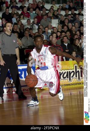 BASKETBALL - FRANZÖSISCHE MEISTERSCHAFT PRO A 2006/2007 - CHOLET (FRA) - 25/11/2006 - FOTO : PASCAL ALLEE / HOT SPORTS / DPPI CHOLET V ORLEANS - CHRIS GARNER / CHOLET Stockfoto