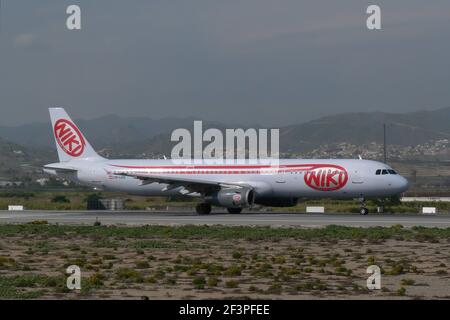 Niki Airbus A321-231 (OE-LOS) startbereit. Malaga, Spanien. Stockfoto