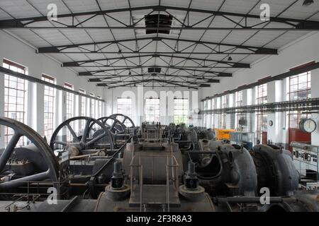 Kompressorraum in der ehemaligen Kokerei Hansa, Dortmund, Deutschland. Stockfoto