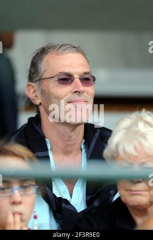 FUSSBALL - FREUNDSCHAFTSSPIELE 2010/2011 - STADE RENNAIS V FC LORIENT - 24/07/2010 - FOTO PASCAL ALLEE / DPPI - MICHEL DUSSUYER GUINEA TRAINER Stockfoto