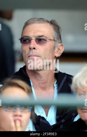 FUSSBALL - FREUNDSCHAFTSSPIELE 2010/2011 - STADE RENNAIS V FC LORIENT - 24/07/2010 - FOTO PASCAL ALLEE / DPPI - MICHEL DUSSUYER GUINEA TRAINER Stockfoto