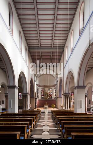 Blick nach Osten, Aachen, St. Adalbert (Kirchen der Pfarrei Franziska von Aachen) Stockfoto