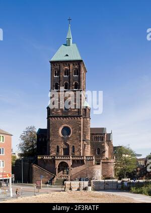 Blick von Westen, Aachen, St. Adalbert (Kirchen der Pfarrei Franziska von Aachen) Stockfoto