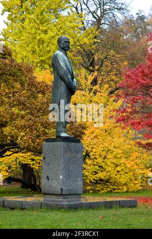 Statue Antonin Dvorak, Karsbad, Kurpark Stockfoto