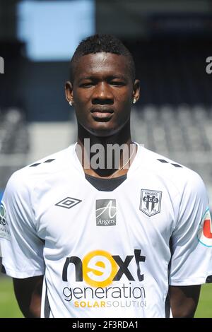 FUSSBALL - FRANZÖSISCHE MEISTERSCHAFT 2010/2011 - L2 - PRÄSENTATION SCO ANGERS - 31/08/2010 - FOTO PASCAL ALLEE / DPPI - FEREBORY DORE Stockfoto