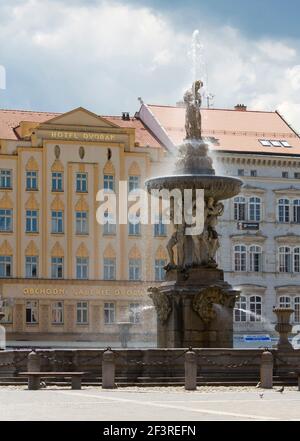 Brunnen von Samson, von Josef Dietrich, 1727, Premysl Otakar II Platz, Budweis, Böhmen, Tschechische Republik Stockfoto