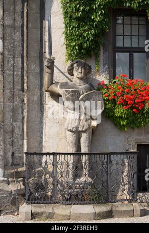 Roland-Skulptur an der Ecke Rathaus, Quedlinburg, Sachsen-Anhalt, Deutschland Stockfoto