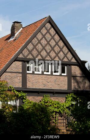 Giebel aus Holz gerahmtes Haus von Friedrich Kuhnen, 1933-35, Krefeld, Nordrhein-Westfalen, Deutschland Stockfoto