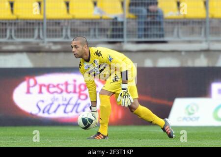 FUSSBALL - FRANZÖSISCHE MEISTERSCHAFT 2011/2012 - LE MANS FC V SC BASTIA - 4/05/2015 - FOTO PASCAL ALLEE / DPPI - NOVAES (BAS) Stockfoto