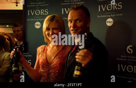 DIDO UND STING BEI DEN IVOR AWARDS. 24/5/02 PILSTON Stockfoto