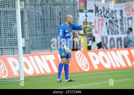 FUSSBALL - FRANZÖSISCHER LIGAPOKAL 2012/2013 - 1ST RUNDEN - SCO ANGERS / FC NANTES - 07/08/2012 - FOTO PASCAL ALLEE / DPPI - REMY RIOU (FCN) Stockfoto