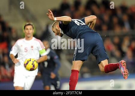 Karim BENZEMA Nehmen Sie den Ball des Kopfes während des Internationalen Freundschaftsspiels 2014 Fußballspiel zwischen Frankreich und Albanien am 14. November 2014 an der Route de Lorient in Rennes, Frankreich. Foto Pascal Allée / DPPI Stockfoto