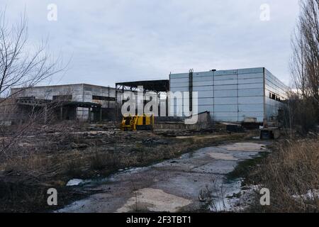 Gebiet der verlassenen Industriegebiet warten auf Abriss Stockfoto