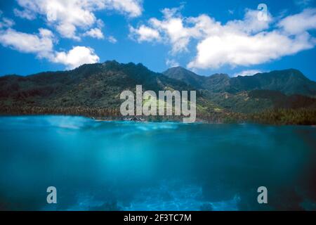 Wasserspiegel Blick auf die Moorea Lagune in Französisch-Polynesien Stockfoto