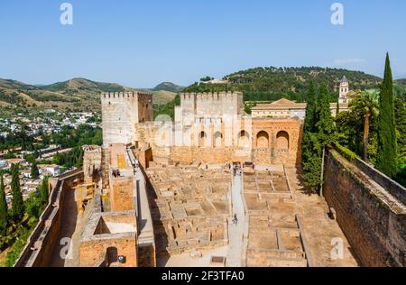 Die Überreste der Plaza de Armas in der Festung Alcazaba, einem der ältesten Teile der Alhambra, Alhambra y Generalife, Granada, Andalusien, Spanien Stockfoto