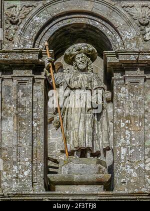 Statue des Heiligen Jakobus des Großen über dem heiligen Tor der Kathedrale in Santiago de compostela, Spanien, 25. Juli 2010 Stockfoto