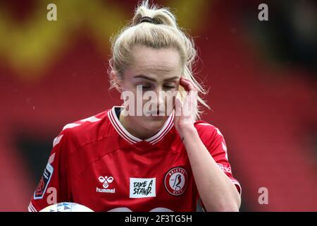 Faye Bryson (#2 Bristol City) während des FA Womens Continental Tyres League Cup Finalspiels zwischen Bristol City und Chelsea im Vicarage Road Stadium in Watford. Stockfoto