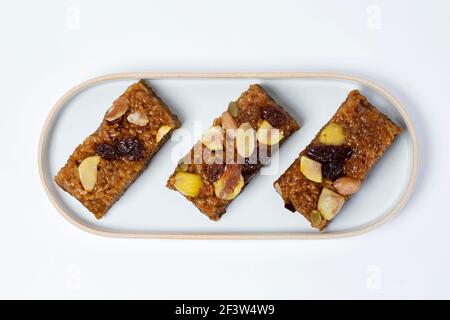 Yakbap, koreanische Dessert gewürzt klejewoj Reis mit Honig, Datteln, Kastanien gemischt Stockfoto