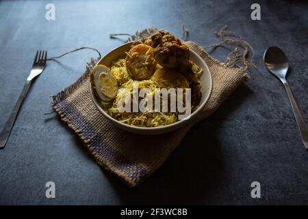 Nahaufnahme der beliebten mughlai Küche biryani in einer Schüssel Stockfoto