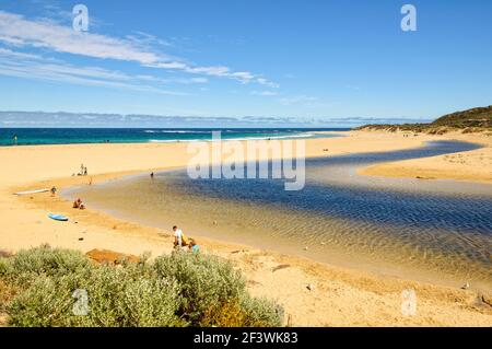 Die Mündung des Margaret River am nördlichen Ende der Calgardup Bay - Prevelly, WA, Australien Stockfoto