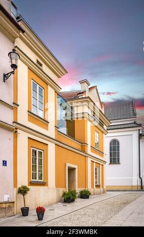 Wadowice, Polen - 27. August 2020: Familienhaus von Karol Wojtyla, später Papst Johannes Paul II., heute Heiliges Vater Familienheim Museum in Kosielna St. Stockfoto