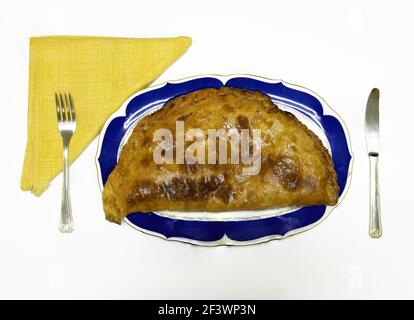 Hausgemachte galizische Pie auf einem Teller bereit zu essen Stockfoto
