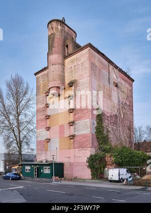 Hochbunker in der Carl-Duisberg-Straße in Leverkusen Stockfoto